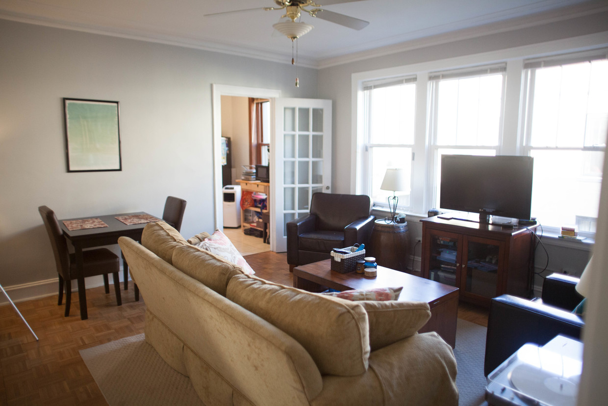 Foto principal - 3602 N Pine Grove Ave