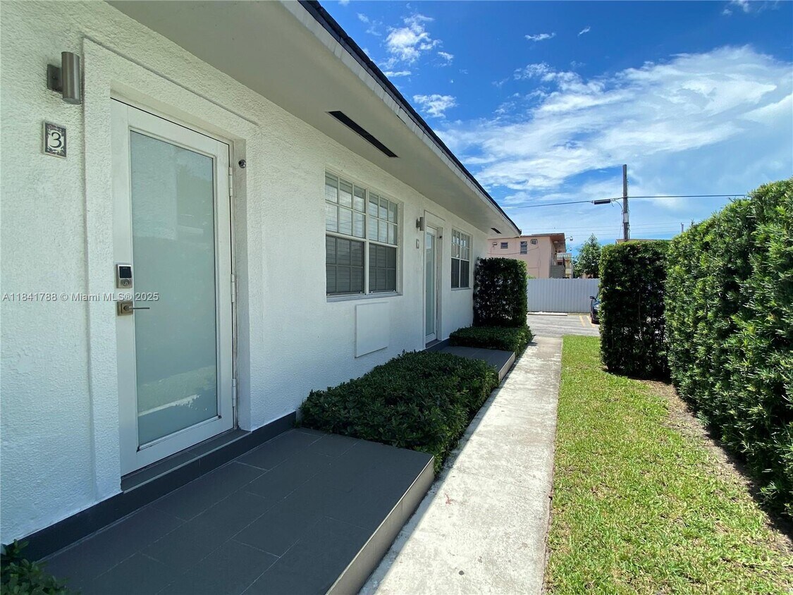 Foto principal - 1320 NW 4th St