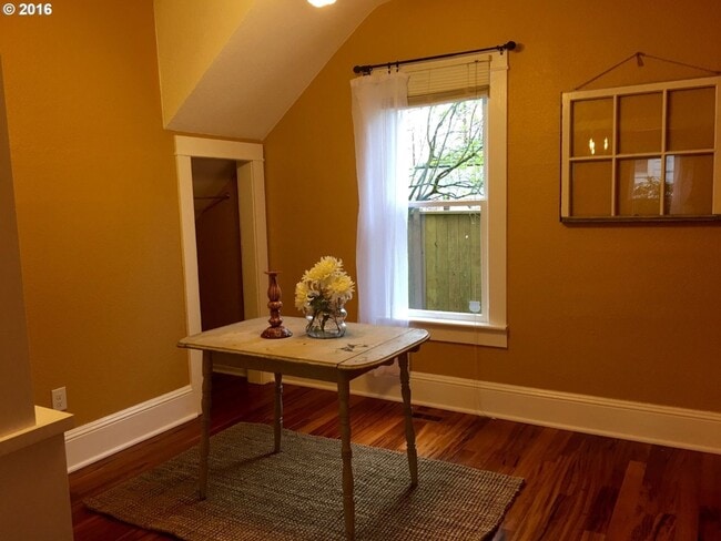 Photo - Beautiful 2 bedroom House