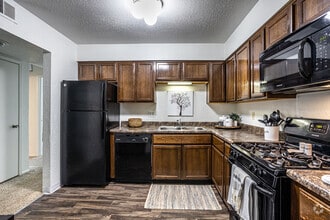 3BR, 2BA - 1453 SF - View@98