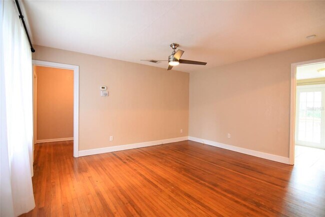 Foto del edificio - 3225 Palmer St
