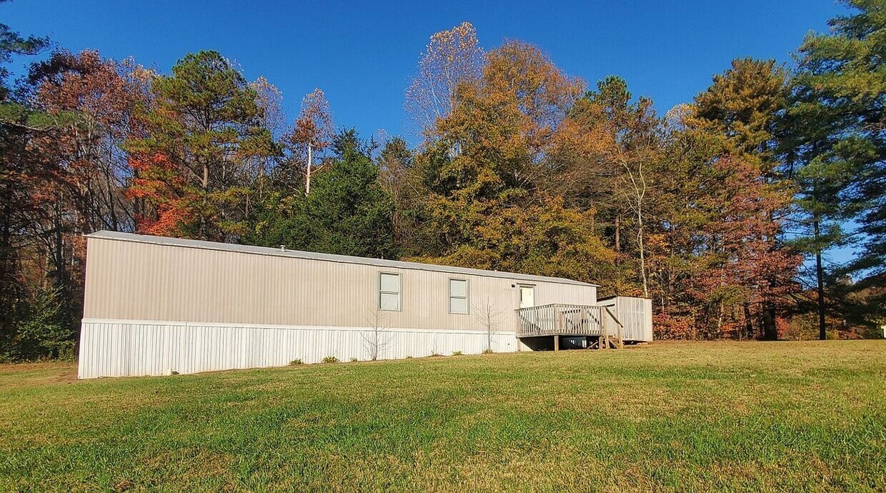Foto principal - 4745 Penrose Rd