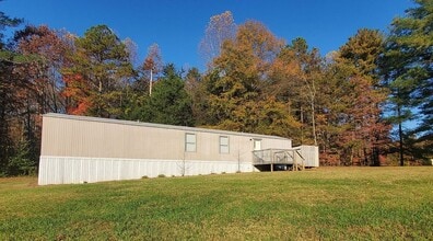 Building Photo - 4745 Penrose Rd