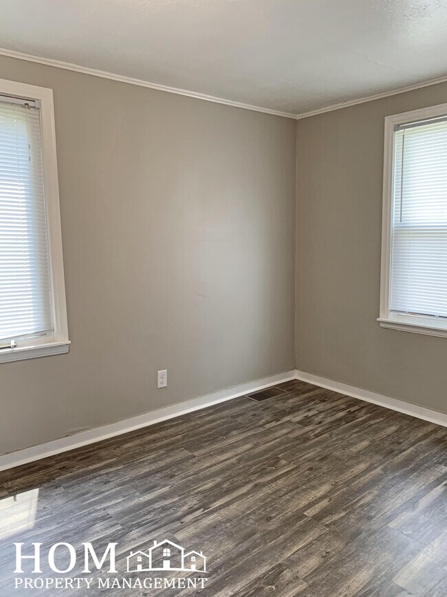 Foto del edificio - 1611 5th Ave