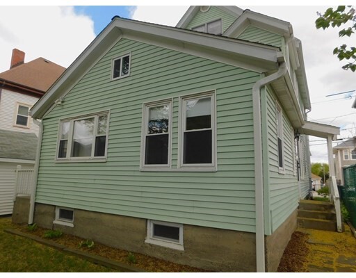 Building Photo - 178 Beach St