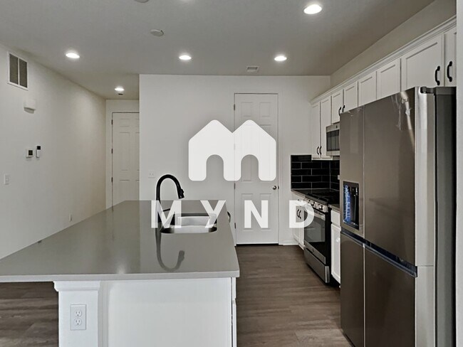 Building Photo - 9732 Truckee St