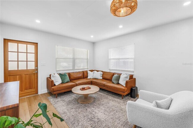 Foto del edificio - 2621 17th Ave N