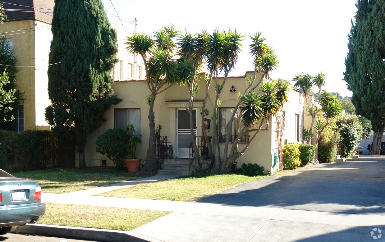 Primary Photo - 912 E Garfield Ave