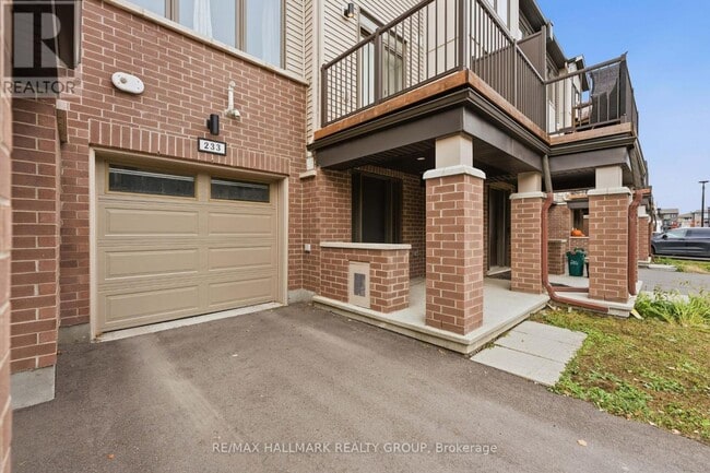 Building Photo - 233 Anyolite Private