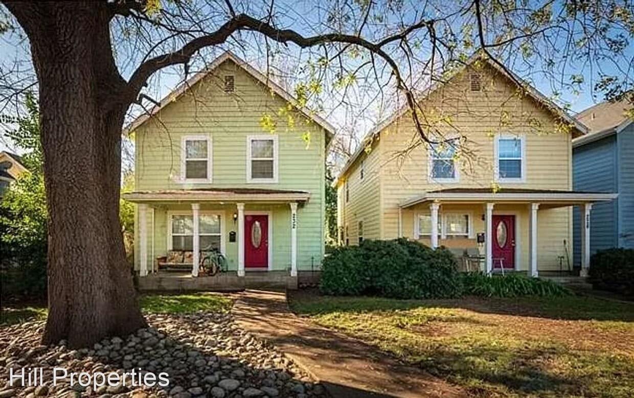 Primary Photo - 3 br, 2 bath House - 232 Oak Street
