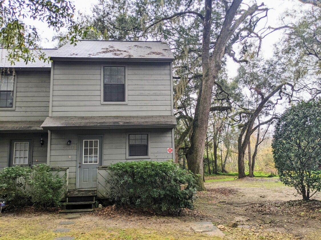 Primary Photo - 5485 Sombra Del Lago Dr