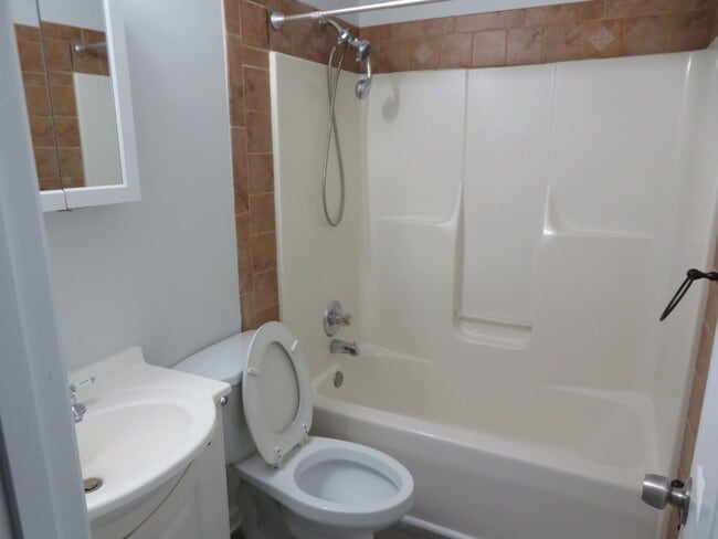 Foto del edificio - Dinwiddie VA