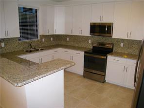 Building Photo - 9586 Town Parc Cir S