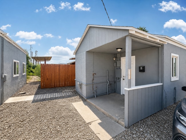 Building Photo - 5915 W Palmaire Ave