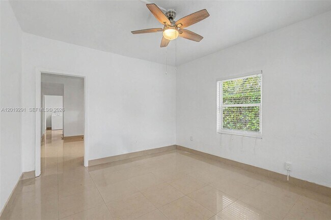 Foto del edificio - 5917 SW 62nd Ter