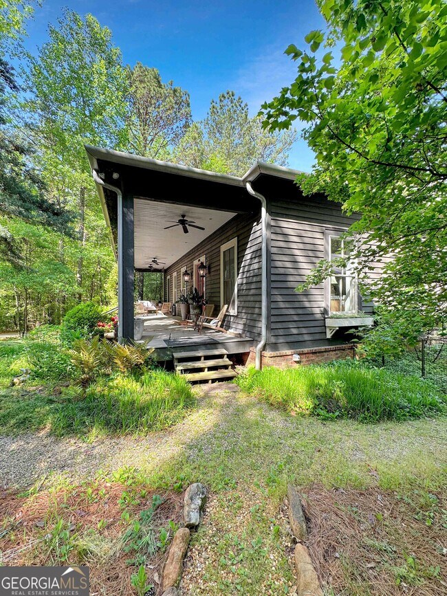 Foto del edificio - 500 Augusta Ln