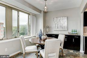 Foto del edificio - 4301 Massachusetts Ave NW
