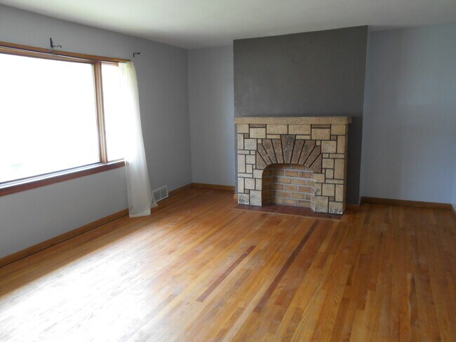 Foto del edificio - 3112 Colonial Ave