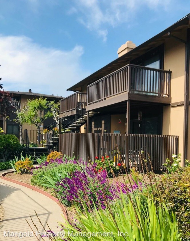 Foto del edificio - 444 Dela Vina Ave