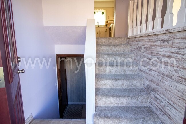 Building Photo - 6711 S 75th Ave