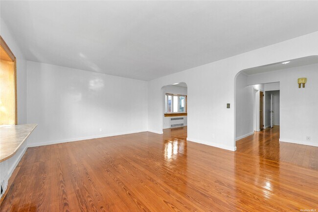 Foto del edificio - 85-17 159th St
