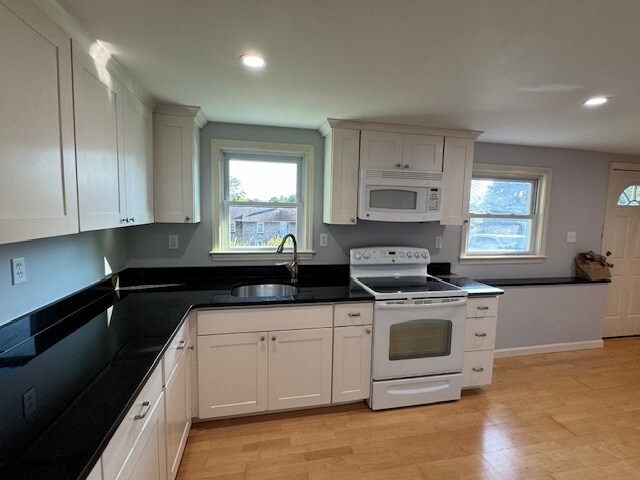 Foto principal - 97 Woodland Rd