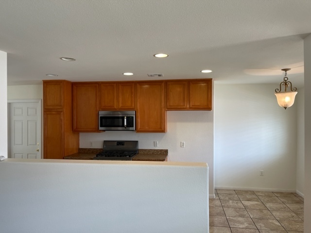 Building Photo - 6302 Mt Aguilar Dr