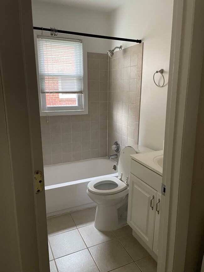 Building Photo - 2710 Fort Baker Dr SE