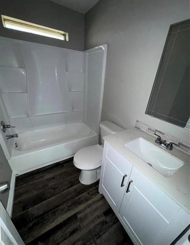 Foto del edificio - 410 S College Dr