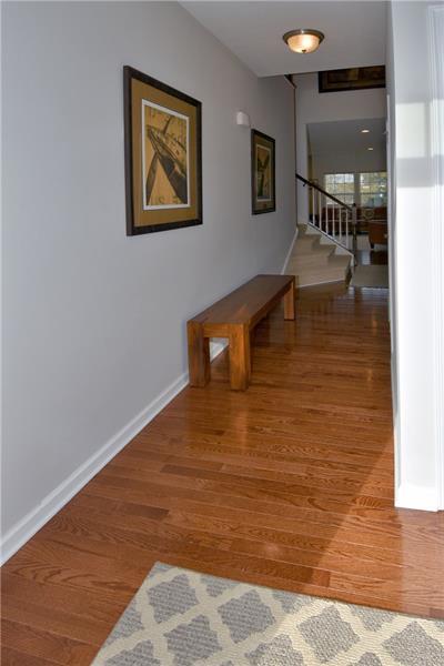 Building Photo - 616 Edison Dr