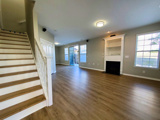 Building Photo - 5304 Elston Ln