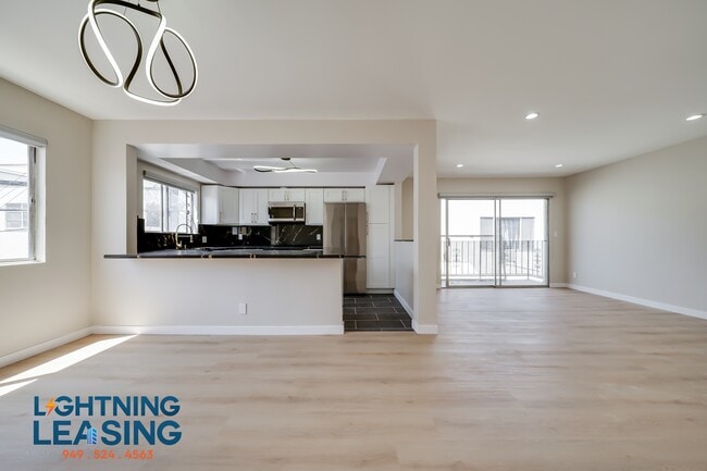 Building Photo - 1035 Hayworth Ave