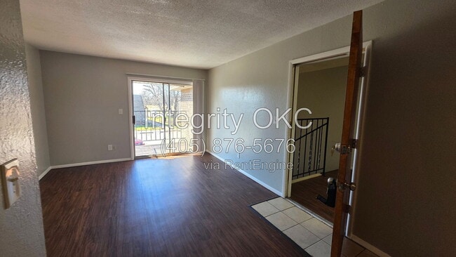 Photo - 3907 North Rockwell Avenue Apartment