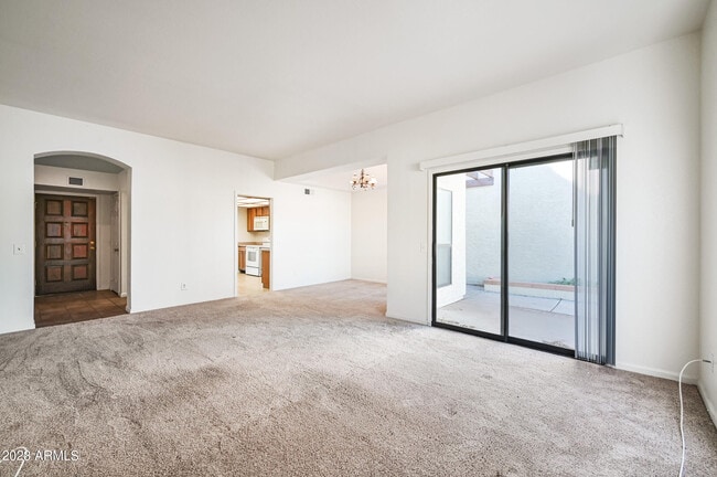 Building Photo - 1301 W Rio Salado Pkwy