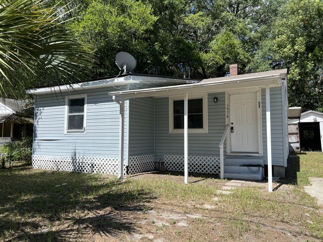 Photo - 1978 Brackland St House