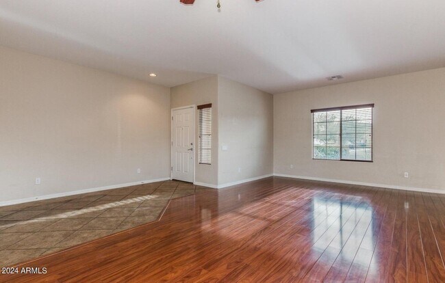 Foto del edificio - 5230 W Redbird Rd