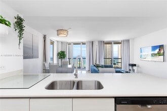 Building Photo - 2600 E Hallandale Beach Blvd