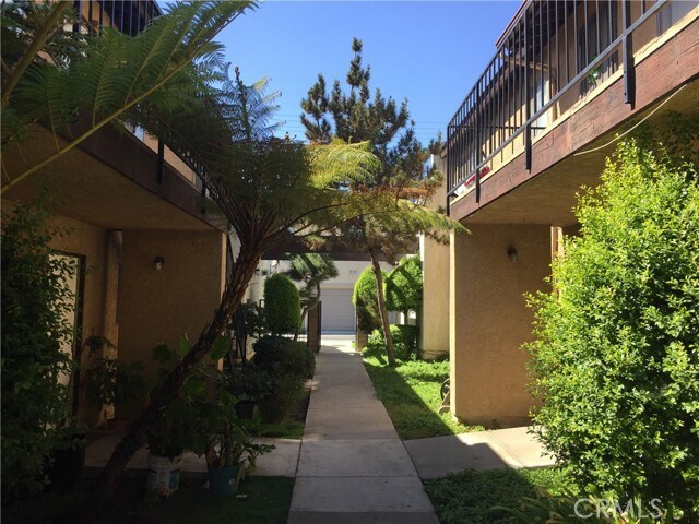 Foto principal - 901 N Dalton Ave