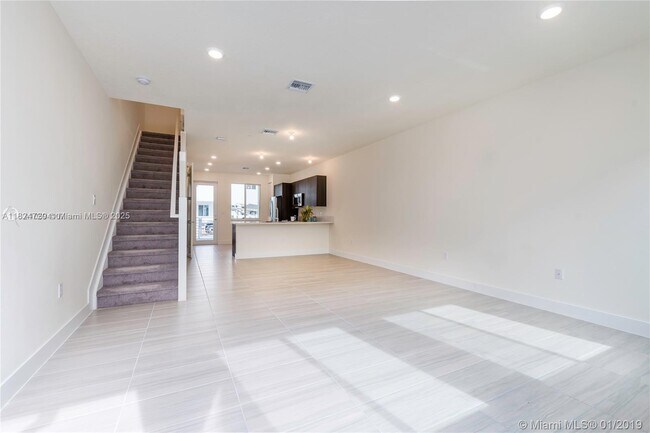 Foto del edificio - 10226 NW 64th Terrace