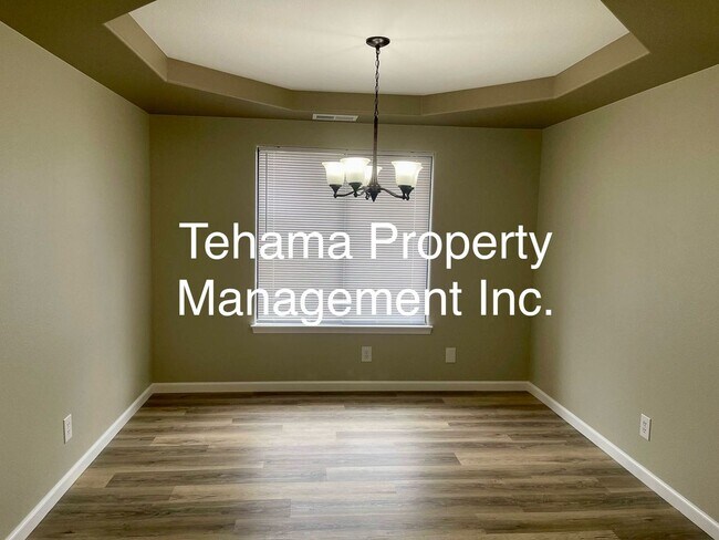 Foto del edificio - Beautiful 3 bedroom 2 bath home in Redding...