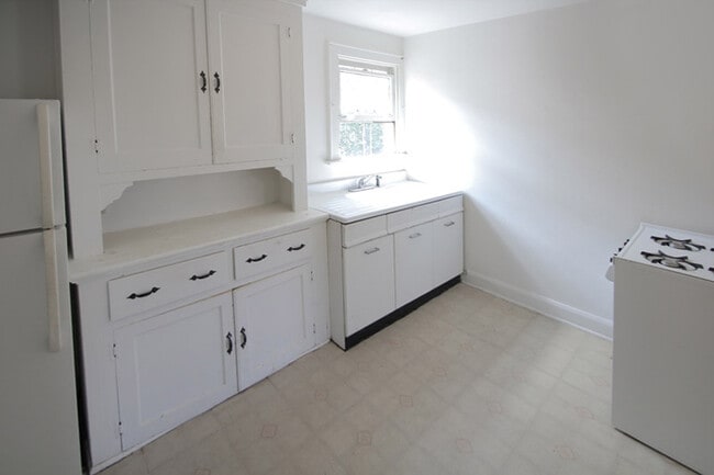 Foto del edificio - 8009 St Lawrence Ave