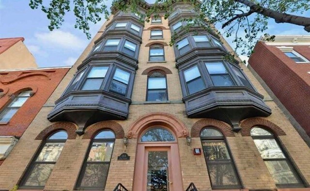 Building Photo - 214 Park Ave
