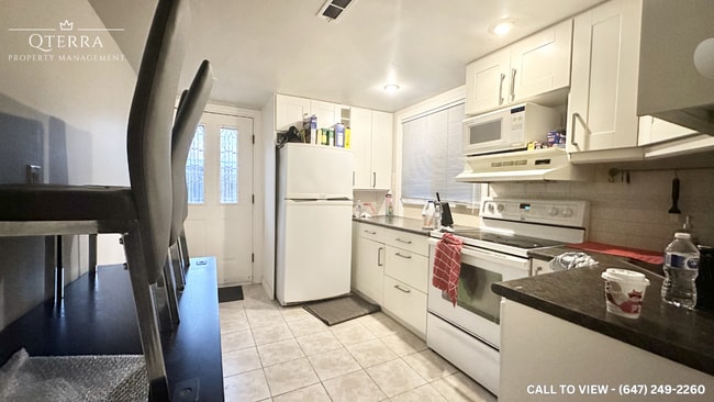 Building Photo - 44 Guildcrest Dr