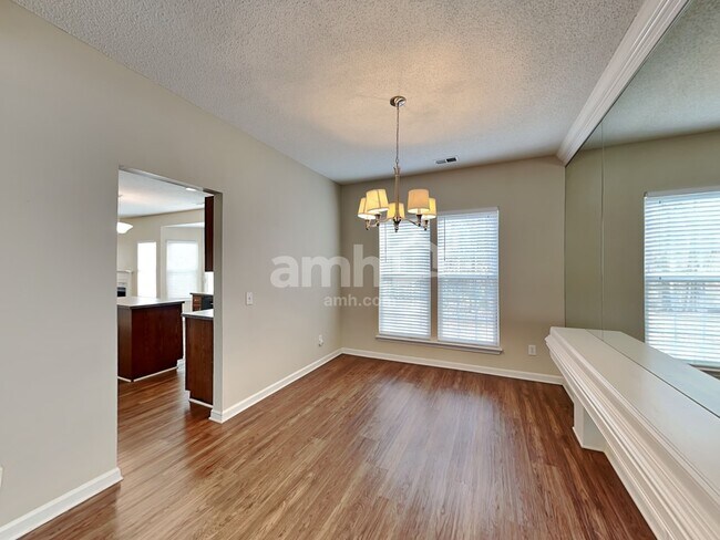 Foto del edificio - 2888 Shadow Brook Ct NW