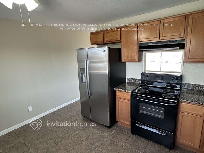 Foto del edificio - 3814 W Charter Oak Rd