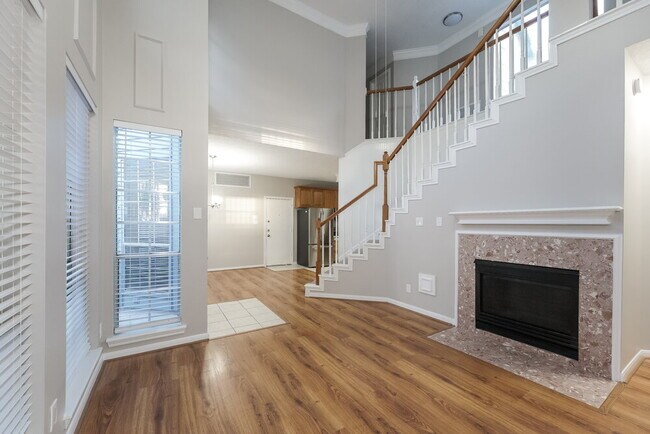 Foto del edificio - 5822 Cinnamon Creek Cir