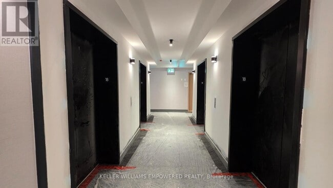 Building Photo - 35 Parliament St