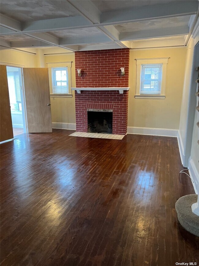 Building Photo - 508 Monroe St