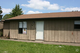 Building Photo - 3112 Brittany Dr