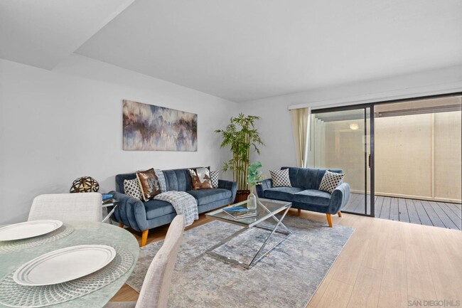 Foto del edificio - Upgraded 1 Bedroom, 1 Bath Townhome in Pri...